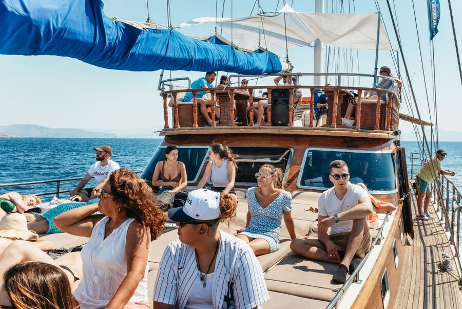 Athens: Cruise to Agistri, Moni & Aegina with Lunch & Drinks - Who should book this cruise (and who might not love it)