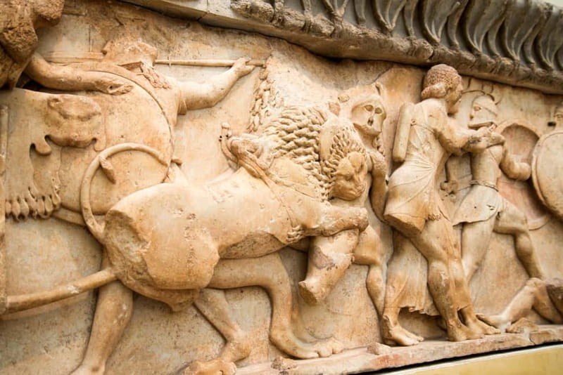 Athens: Delphi and Arachova Day Trip with Guide - Lunch timing: your hour of free time at Delphi