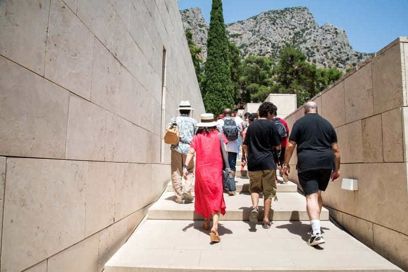 Athens: Delphi and Arachova Day Trip with Guide - Price and value: what your $34 gets you (and what can add on)