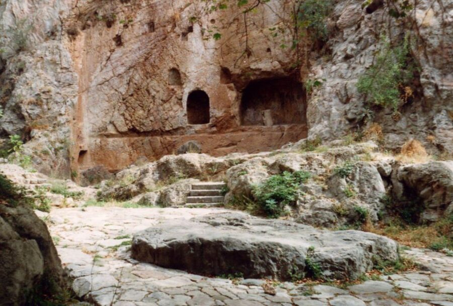 Athens: Delphi, Corycian Cave, and 300 Battlefield Day Trip - The Athens Pickup and the Drive Where Myths Start Moving