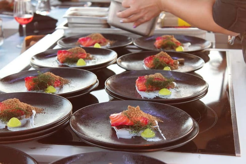 Athens: Dinner in the Sky Experience - Chef-made four courses and unlimited Greek drinks