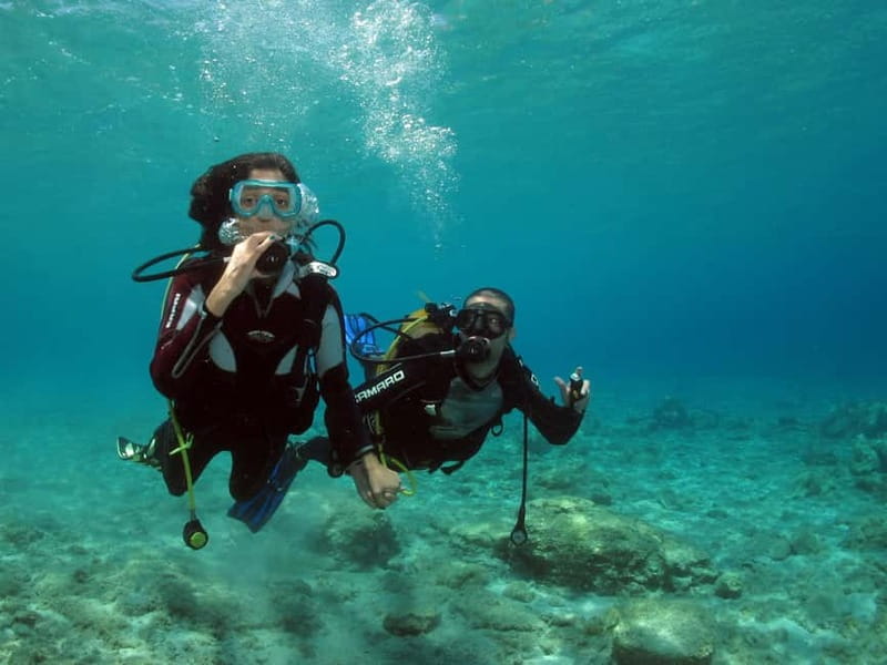 Athens: Discover Scuba Diving Experience for Beginners - The dive center briefing: equipment, safety, and real confidence