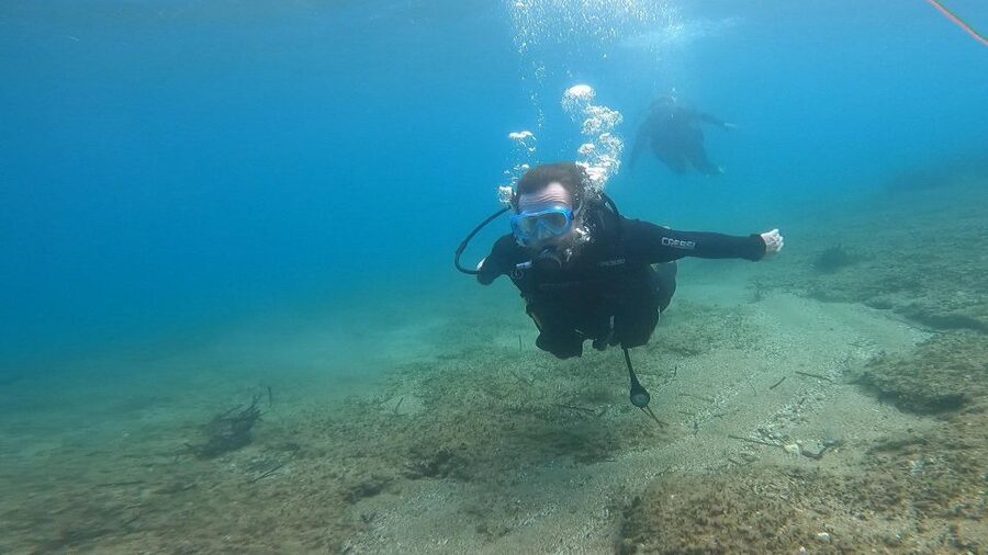 Athens East Coast: Discover Scuba Diving in Nea Makri - Getting Started: Frinis 20 and a smooth, small-team rhythm