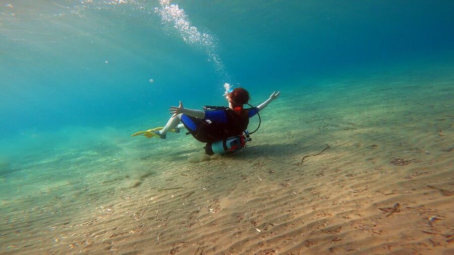 Athens East Coast: Discover Scuba Diving in Nea Makri - Schinias Bay underwater time at 5–6 meters