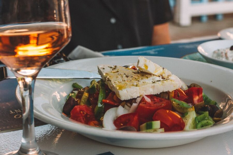 Athens: Evening Guided Walking Tour with Plaka & Dinner - The Tomb of the Unknown Soldier and the Evzones on the hour