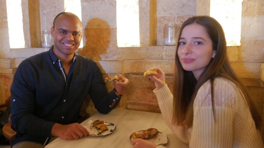 Athens: Food Tasting Tour in Plaka with Central Market Visit - Guide quality: when it goes right, it really goes right