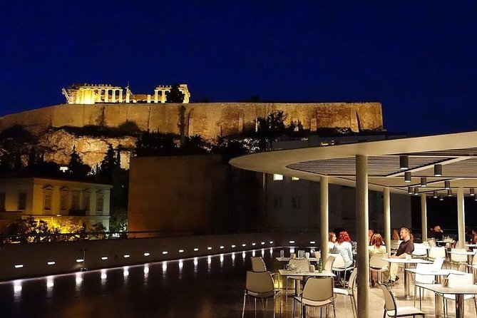 Athens Greece Night Tour - Hellenic Parliament and the evzones: quick ceremony, big effect