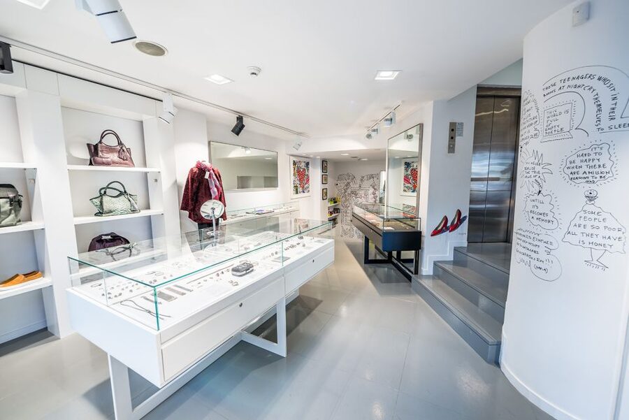 Athens: Greek Fashion Shopping Tour with a Local Expert - Jewelry Shops in the City Center: New Designs, Unexpected Materials