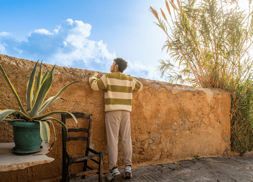 Athens: Guided Photography Tour - Athens Locations: iconic views and calmer streets in one route