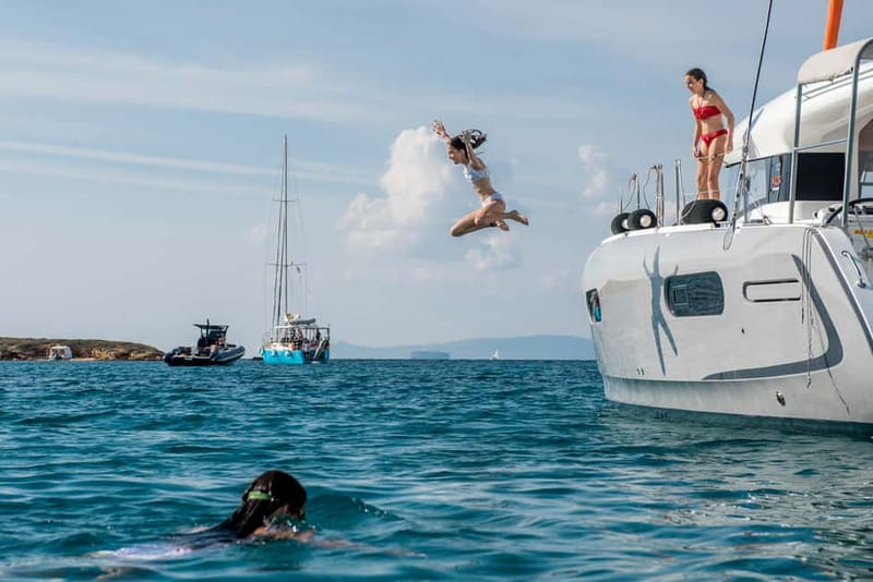 Athens: Half-Day Morning Catamaran Cruise with Meal & Drinks - Vouliagmeni Bay and South-East Athens Views from the Water