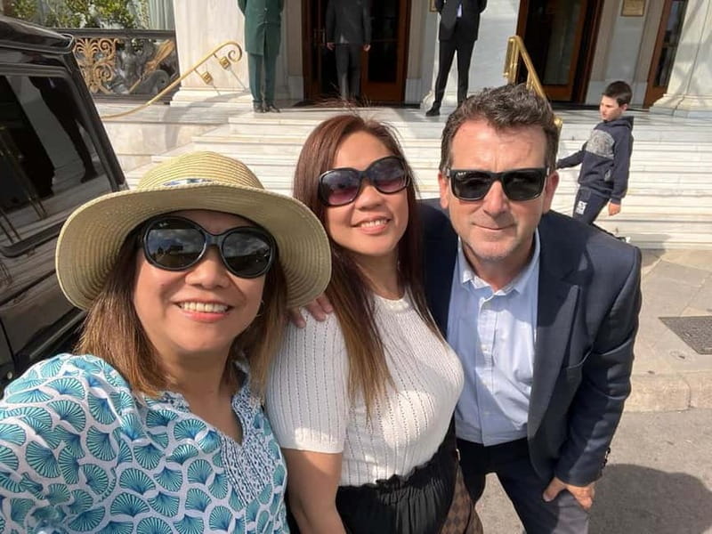 Athens Half day Tour by Limousine and traditional Greek food - Acropolis and Parthenon Area: The Big Names, Placed for Maximum Impact