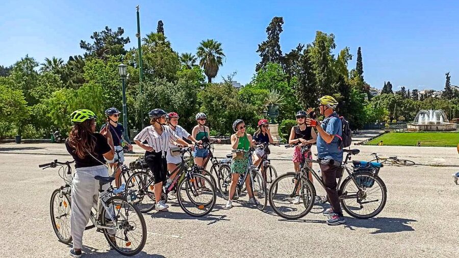 Athens Historical Center: Explore by Bike - Monastiraki and Plaka: the ride through Psirri and the Neighborhood of the Gods