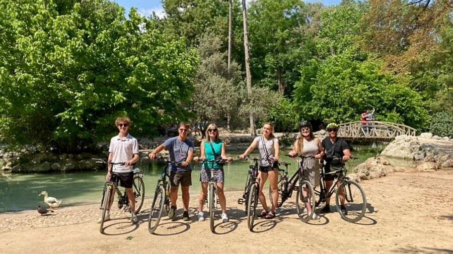 Athens Historical Center: Explore by Bike - Temple of Zeus, Hadrian’s Arch, and the Acropolis-area approach