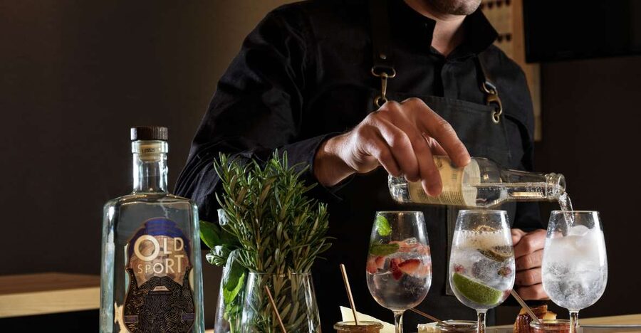Athens: Mediterranean Gin Tasting Experience - The 1.5-Hour Flow: History, Production, and a Host Who Keeps It Moving