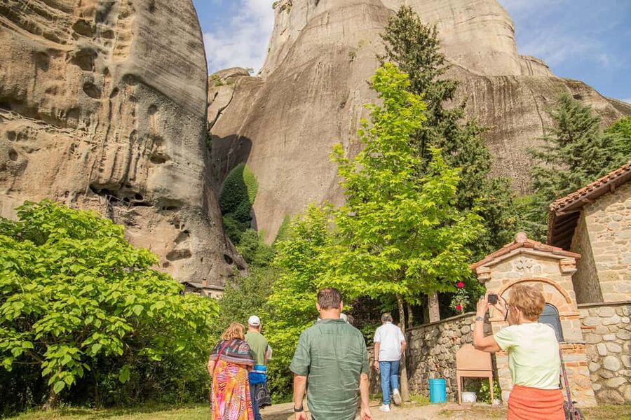 Athens: Meteora Monasteries, Hermit Caves & Seaside Escapes - Kalabaka Arrival: Where the Meteora Day Gets Real