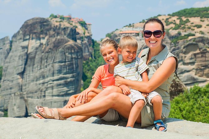 Athens: Meteora Monasteries, Hermit Caves Tour with Pickup - Kalambaka to the cliffs: how the transfer sets up your photos