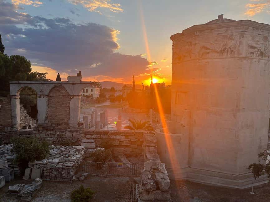 Athens: Night Walking Tour with Local Guide - Benizelos Mansion: the oldest-house encounter