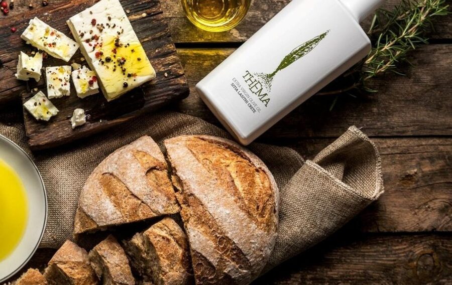 Athens Old Town: Greek Olive Oil & Herbs Tasting - Inside Brettos: the setup and the vibe