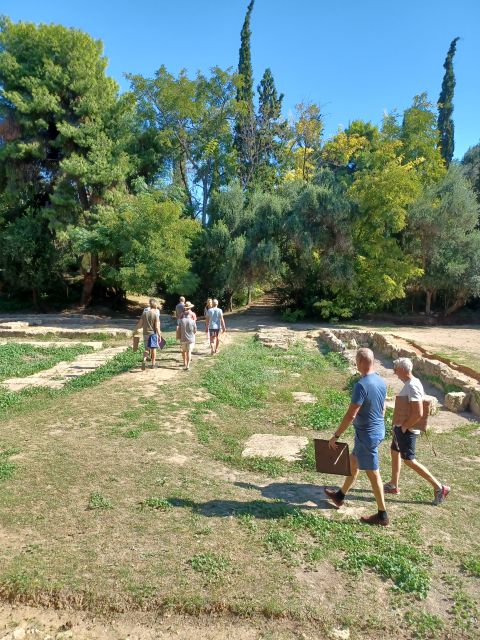 Athens: Philosophy Experience at Plato's Academy Park - The debate game: Plato’s idea of how a philosopher should act