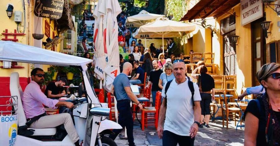 Athens: Private Evening Sightseeing Tour by Electric Tuk-Tuk - Key things that make this Athens evening tuk-tuk work
