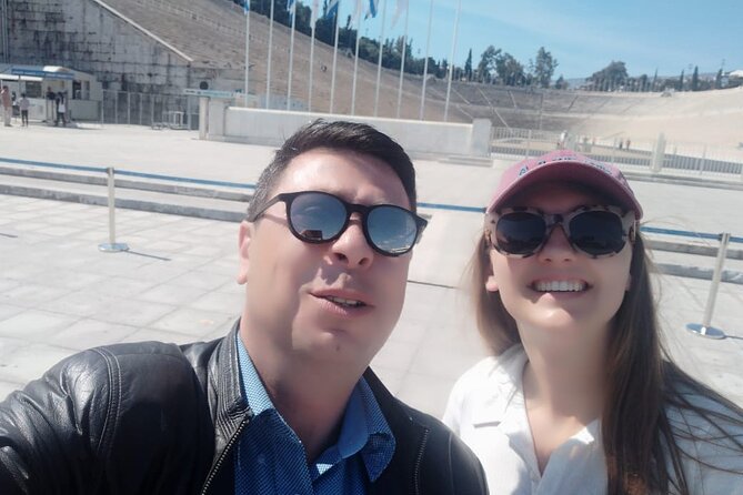Athens private tour- Explore the history - Temple of Olympian Zeus and Plaka: from scale to streets