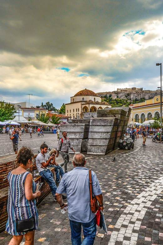 Athens Private Walking Tour in Spanish - From the Neoclassical Triad to the National Garden and Záppeion