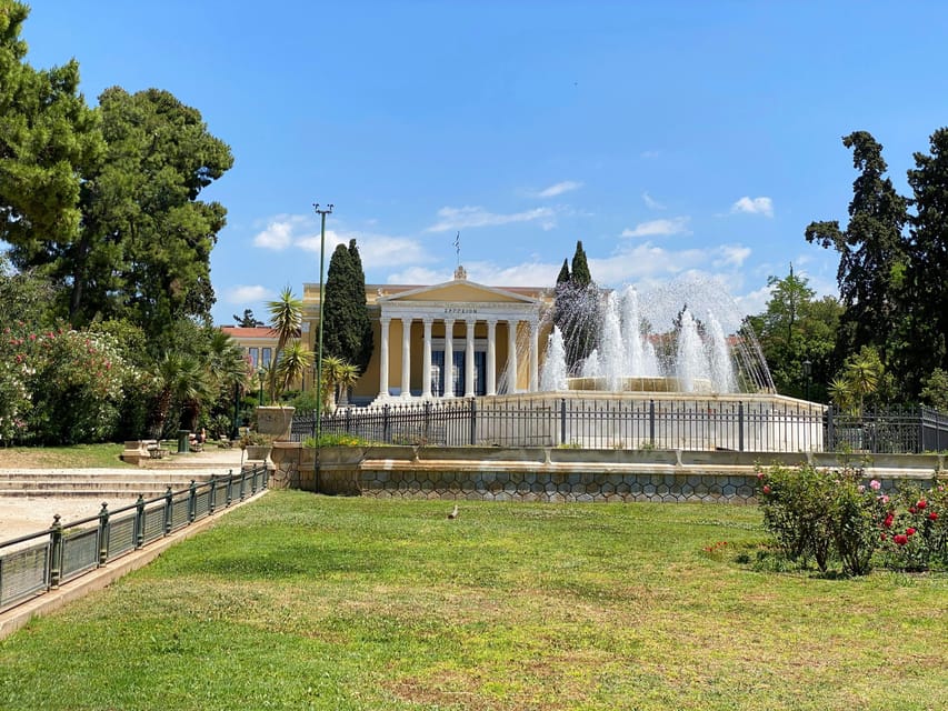 Athens Private Walking Tour in Spanish - Plaka, Roman Agora, Hadrian’s Library remains, Monastiraki Square