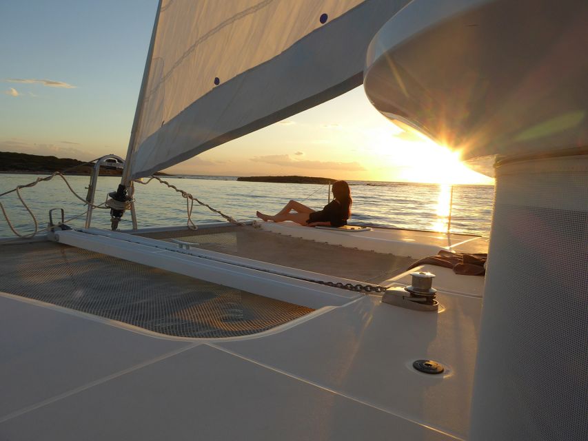 Athens: Riviera Catamaran Cruise with Meal and Drinks - Drinks on Board: Greek Wine, Beer, and the Pace of Staying Comfortable