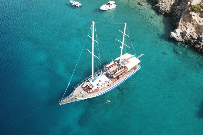 Athens Riviera Half-Day Cruise – Swim, Lunch & Drinks Included! - Swim Stop 2: Vouliagmeni Beach Area and Lunch Views