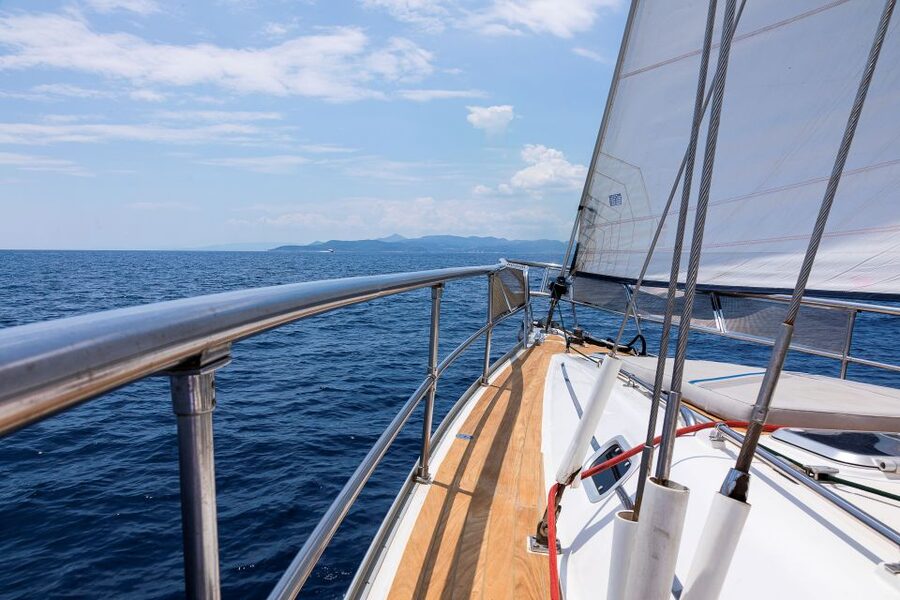 Athens Riviera: Private daily sailing cruise with lunch - Lunch onboard: Mediterranean flavors, three menu choices, and a real cook