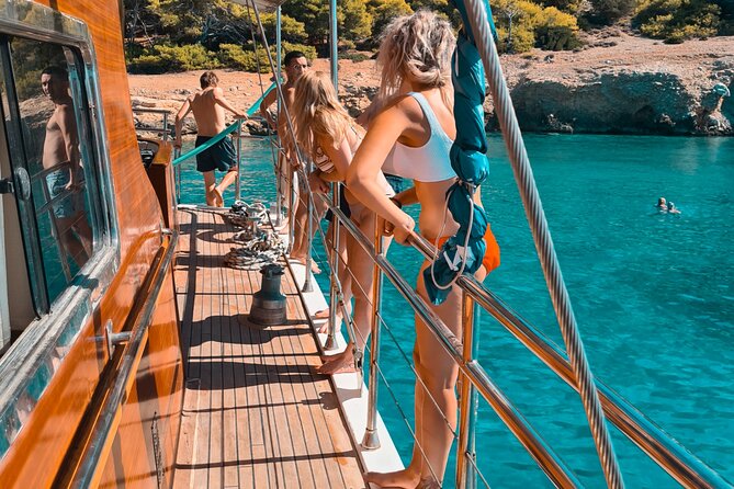 Athens Riviera Sunset Cruise with Snacks and Drinks Included - Getting there at Pasalimani and finding Calypso if things go sideways
