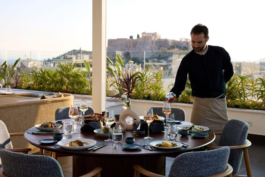 Athens: Rooftop Fine Dining at Whispers Restaurant - Rooftop dining with panoramic Athens landmark lighting