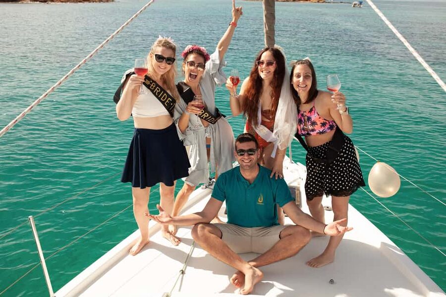 Athens: Semi Private Sunset Sailing and Gastronomy Cruise - Crew vibe, cleanliness, and why people talk about the host