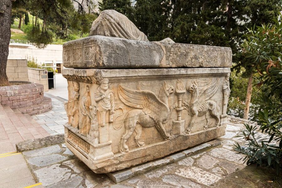 Athens: Small-Group Day Trip Tour to Delphi - From Athens to Delphi: the morning drive that makes the day work