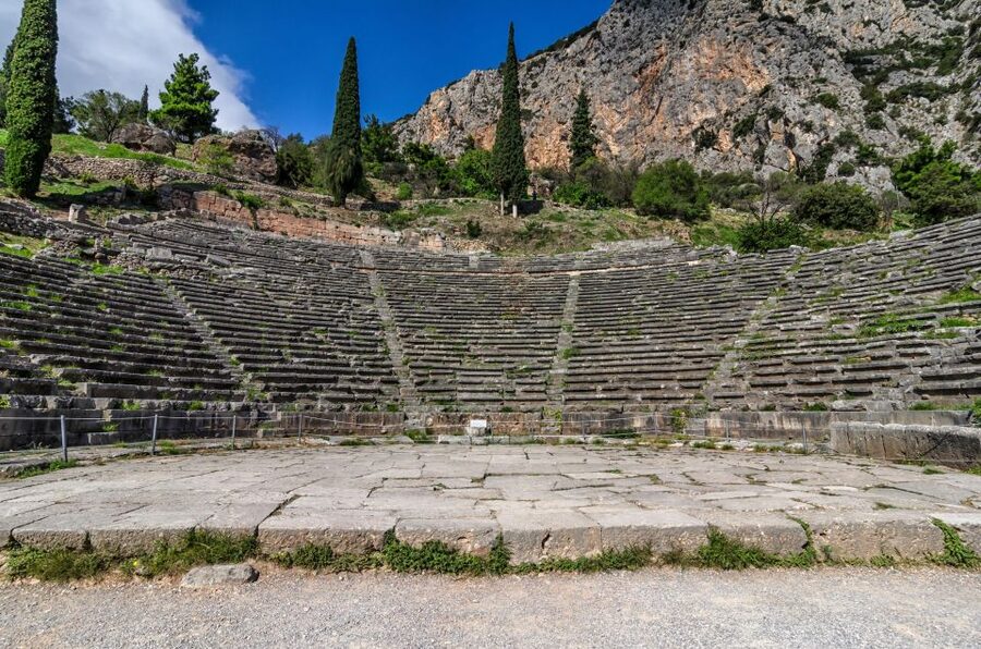 Athens: Small-Group Day Trip Tour to Delphi - Lunch in Delphi village: how to use your free 1.5 hours well