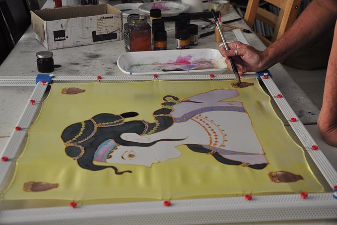 Athens: Small Group Silk Scarf Art Workshop with Greek Themes - Key things I’d plan around before you book