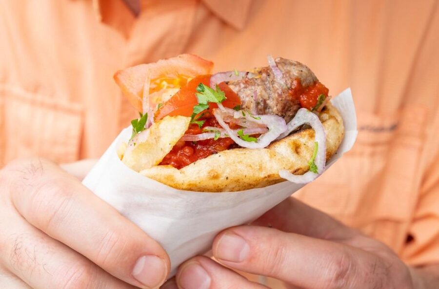 Athens: Street Food Tour Market & City Centre - Parliament Front, Ermou Street, and the City Center You’ll Recognize