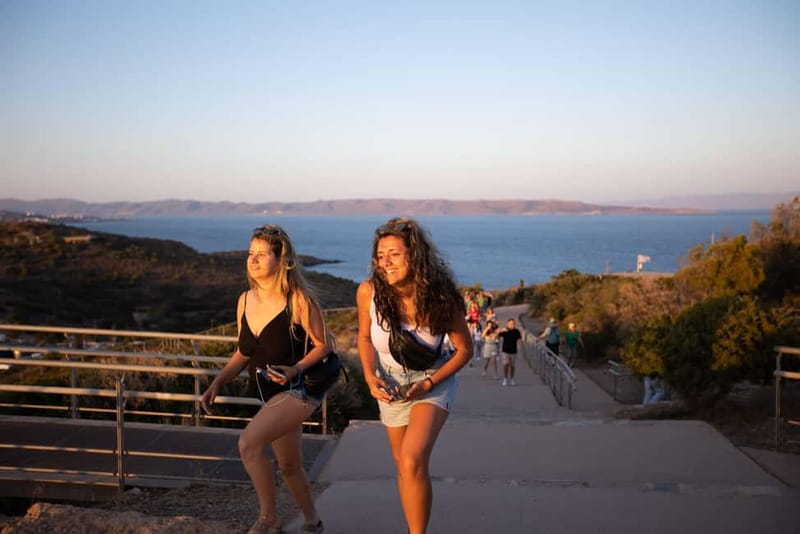 Athens: Sunset Tour to Cape Sounion & the Temple of Poseidon - Cape Sounion sunset: where to stand when the light turns