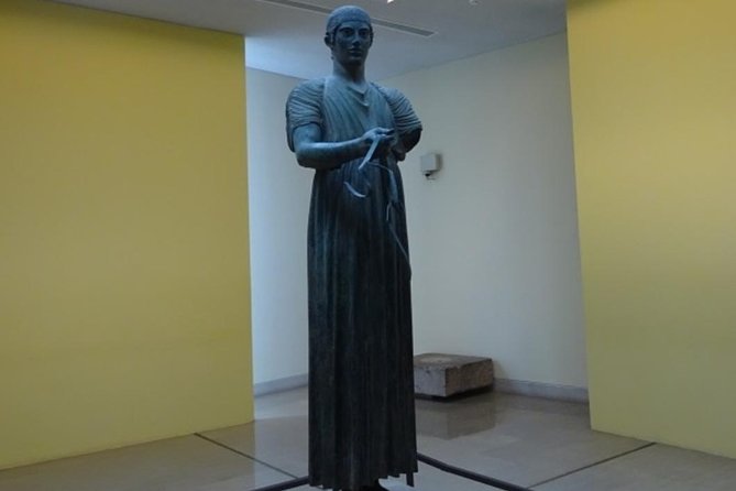 Athens Super Saver: Athens Sightseeing Tour plus Delphi Day Trip - Tour Guides: What You Can Hope For (and How to Handle Variations)