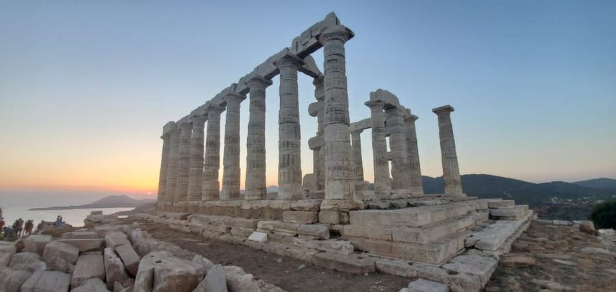 Athens: Temple of Poseidon and Cape Sounion Sunset Tour - Arriving at Sounion: the promontory where myths still feel close