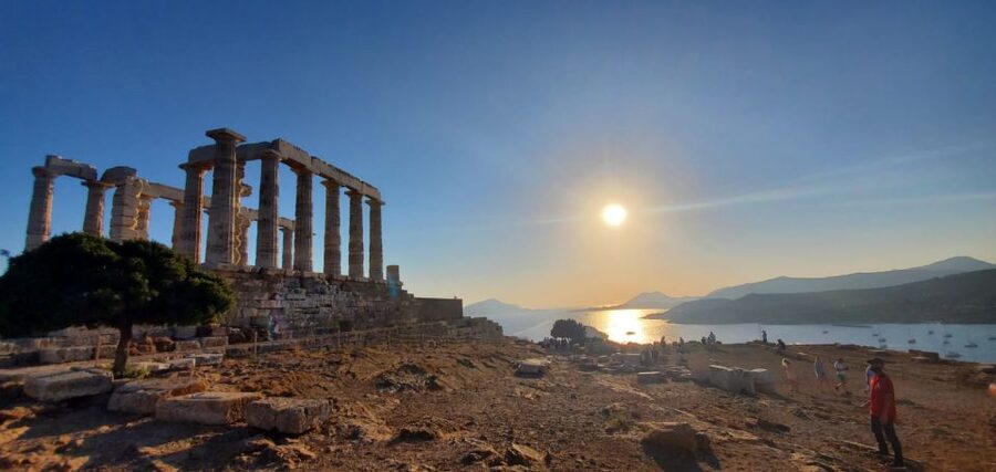 Athens: Temple of Poseidon and Cape Sounion Sunset Tour - Temple of Poseidon: what you should actually look for when the sea is below you