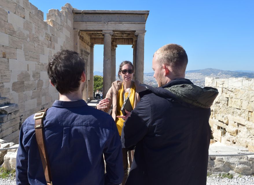 Athens: The Acropolis and Acropolis Museum Tour in German - The south slope climb: Propylaea and temple views