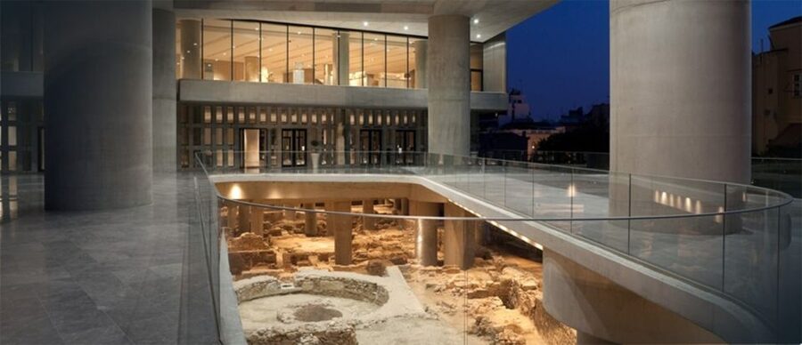 Athens: The Acropolis Museum Guided Tour - The ancient neighborhood under plexiglass and 3D reconstructions
