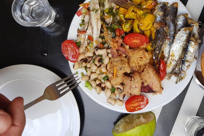 Athens: The Classic Food Tasting Tour - Walking, Timing, and Small-Group Comfort in Central Athens