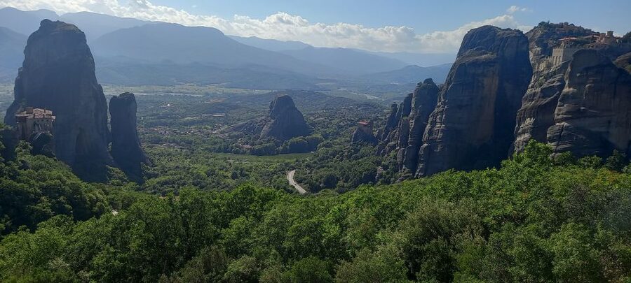 Athens to Meteora, Day Trip with Local Guide,up to 9 people - Meet your guide in Kalabaka and get the story straight