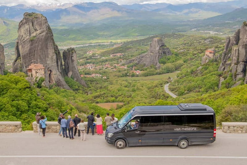 Athens to Meteora: Monasteries, Caves & Seaside Stopovers - Kastraki lunch: optional, fast, and easier than you think