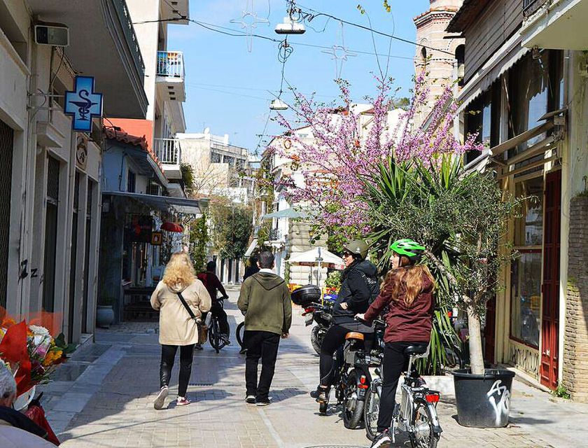 Athens tour with electric bicycle - Meeting near Thissio and getting the bike right away