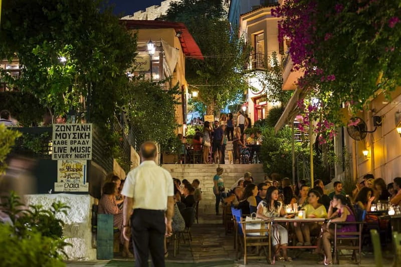 Athens: Traditional Greek Show in Plaka with Dinner - Key things that make this night work