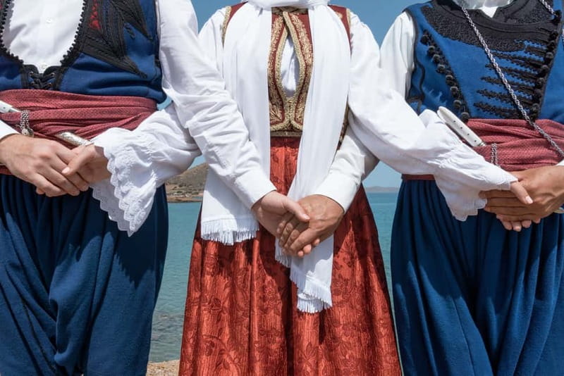 Athens: Traditional Greek Show in Plaka with Dinner - Pickup and the panoramic drive for Acropolis night photos
