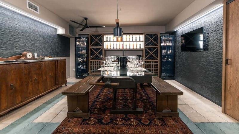 Athens: Wine Tasting in Rare Grape Varieties of Greece - The 40-minute flow: five varietals, clear pacing, and filtered water